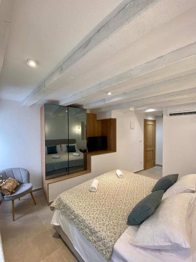 House Malena - Rooms Вис Экстерьер фото